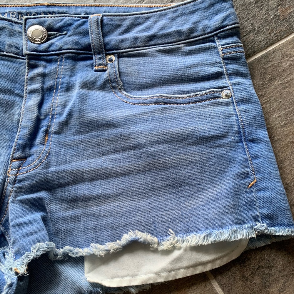 American Eagle (AE) Shortie Jean Shorts! - Picture 3 of 7